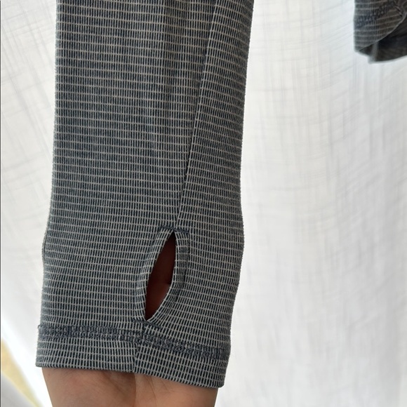 Avalanche Women's Quarter-Zip Top - Picture 4 of 5